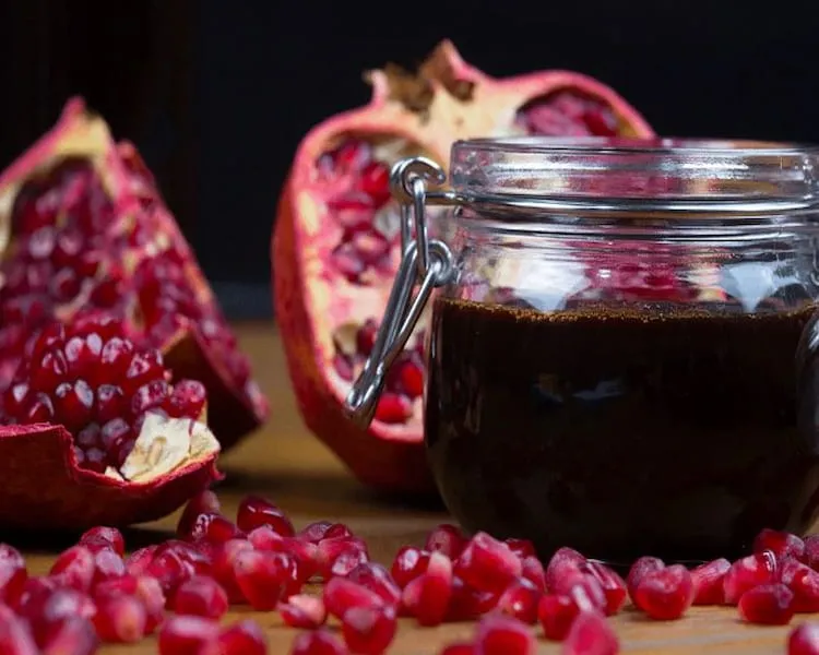 خرید جدیدترین انواع رب انار شیرین