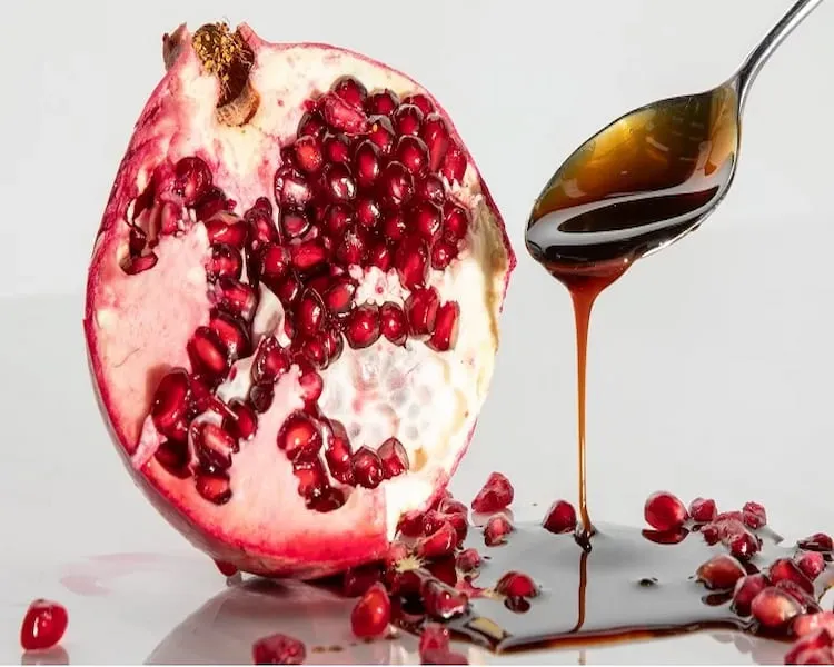 خرید جدیدترین انواع رب انار اصل
